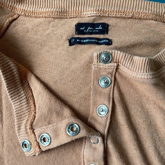 ❌SOLD❌UO Out From Under Boxy Crop Tee - Picture 3 of 3